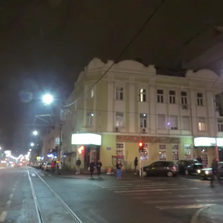 Tramvaj Διαμέρισμα *