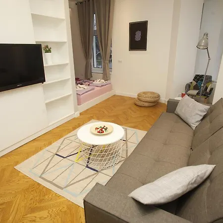 Tramvaj Апартаменты Белград